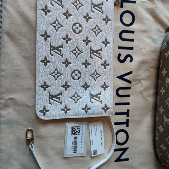 Louis Vuitton Spring in the City Khaki and Beige Monogram Empreinte Neverfull MM - Picture 5 of 7